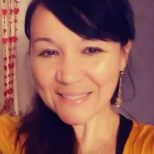 Meet your Posher, Naomi